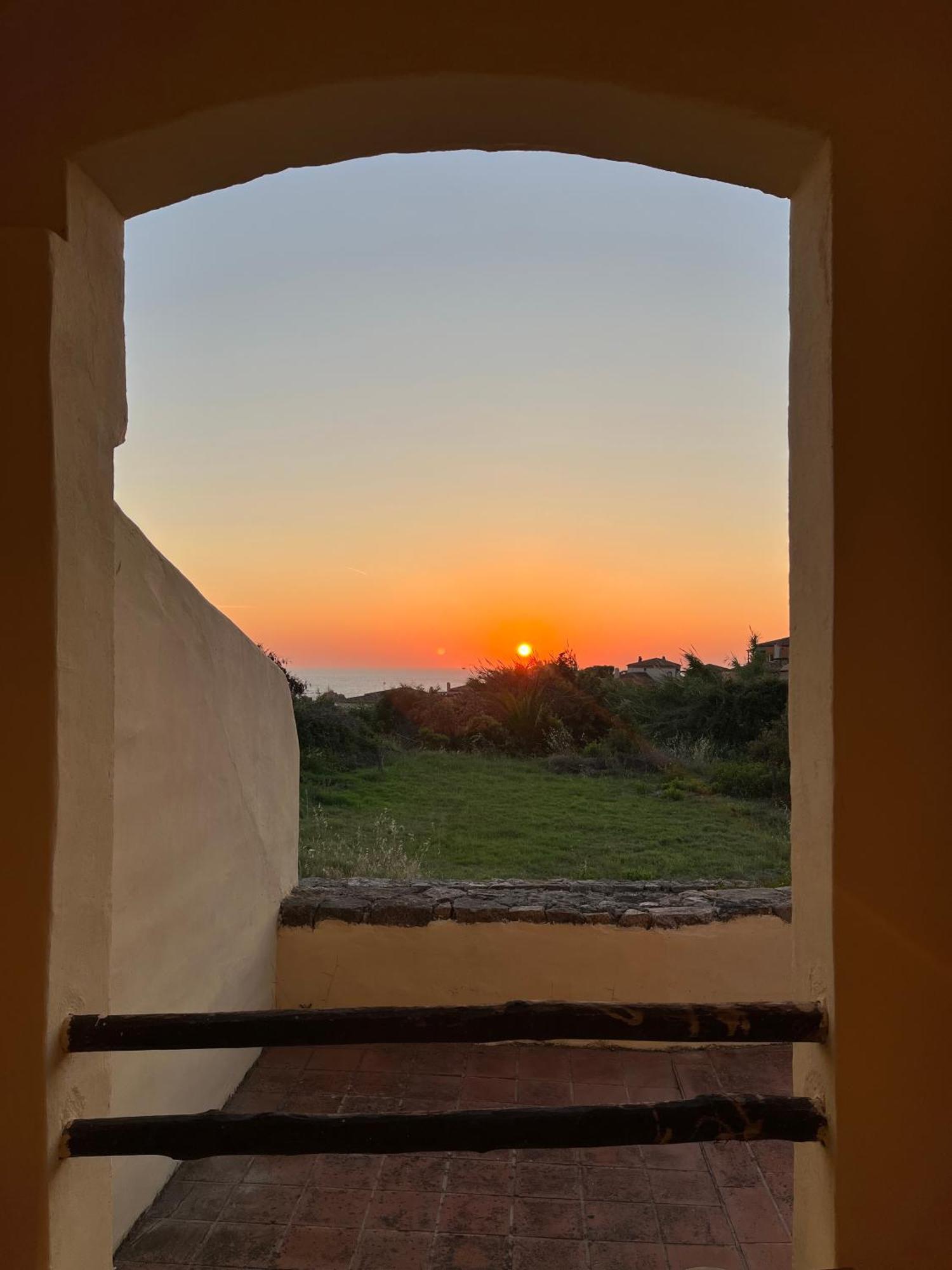 L'Oleandro 1410 House In Sardinia With Mediterranean Sea Views Isola Rossa Exterior photo